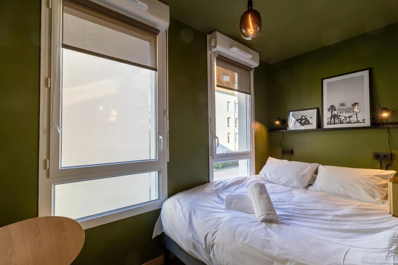 Be My Home - Le Surprenant 0*, Lyon